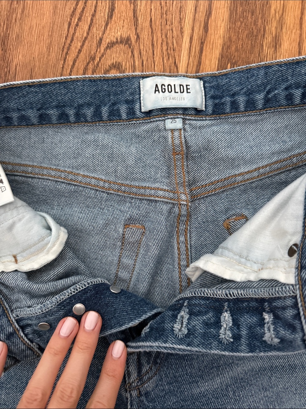 Agolde Medium Blue High-Rise Frayed Hem Denim Shorts - Picture 2 of 3